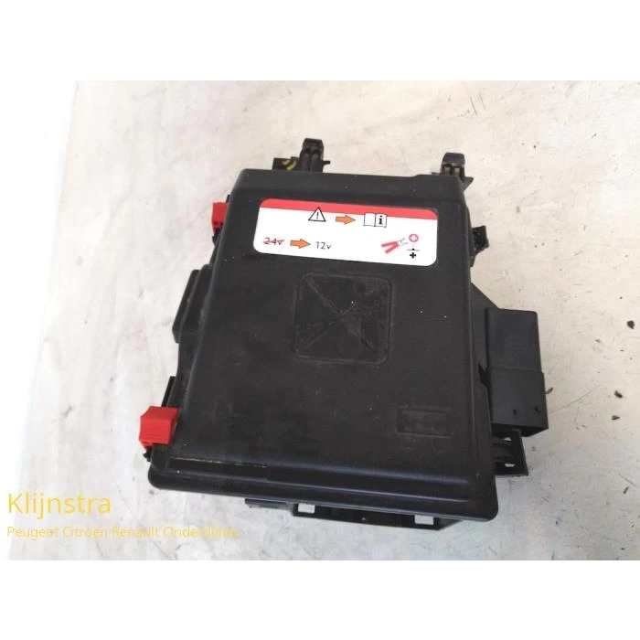 Sıgorta Kutusu Mesnetı Alt Psa 308/3008 B.M 2013- (Oem No: 9804681980)