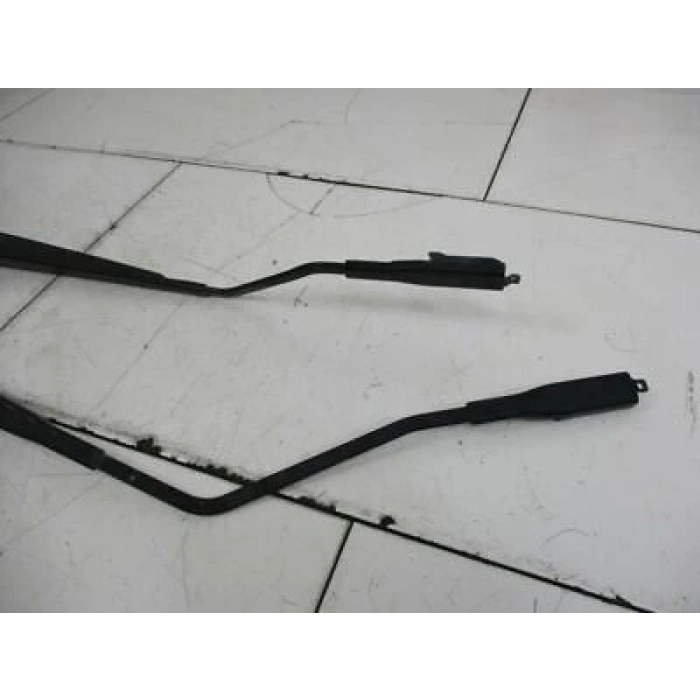 Silecek Kolu Ön Sağ Rhd, Sagdan Direksiyon Silecek Kolu Ön Sağ Rhd, Sagdan Direksiyon Ford Transıt Courıer B460 Bm 2014/- (Oem No: Et76 17526 Db)