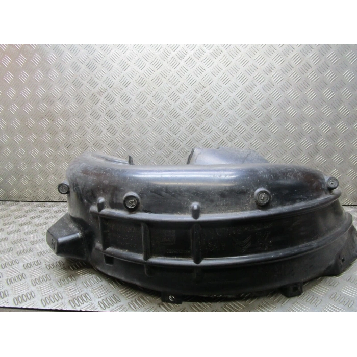 Sol Arka Çamurluk Davlumbazı Psa 3008 B.M 2016- (Oem No: 9810125680)