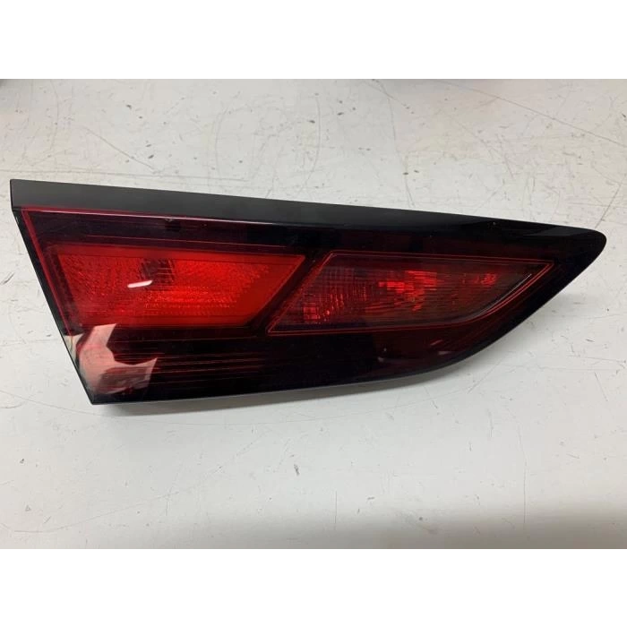 Stop Lambası Sol İç  Led Aydınlatma Harıç Opel Astra K Bm 16- (Oem No: 39032988)