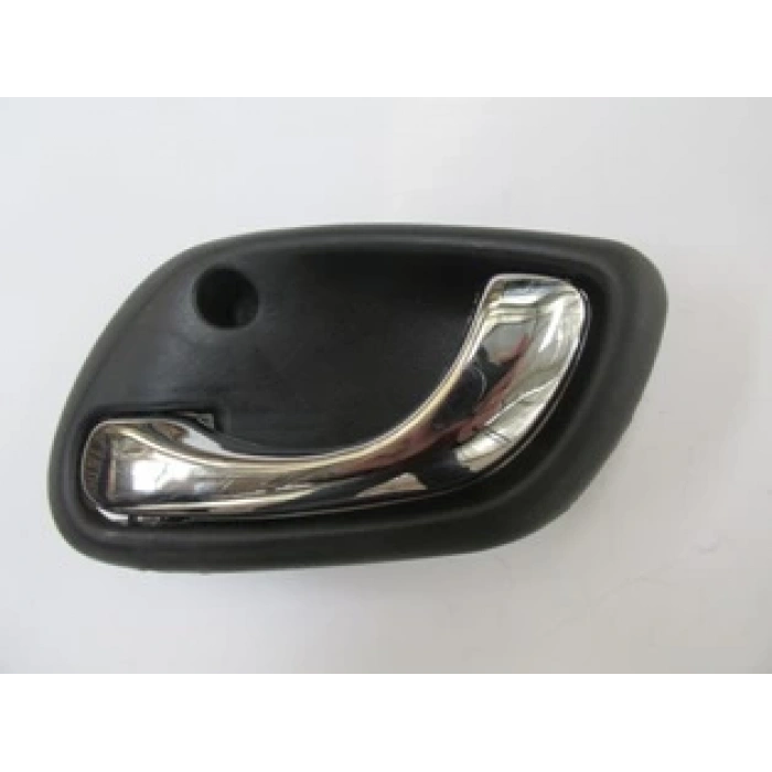 1998-2002 Suzuki Grand Vitara Ön Kapı İç Açma Kolu Sol Siyah (Elceği Nikelajlı)  (Adet)