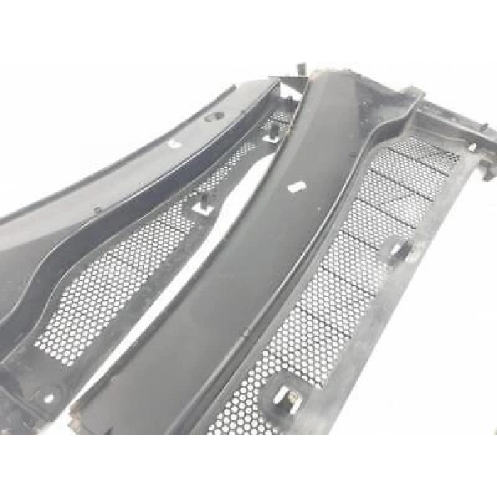 Ön Cam Su Deflektörü : R Opel Corsa F Bm 20- (Oem No: 98207944Xt)