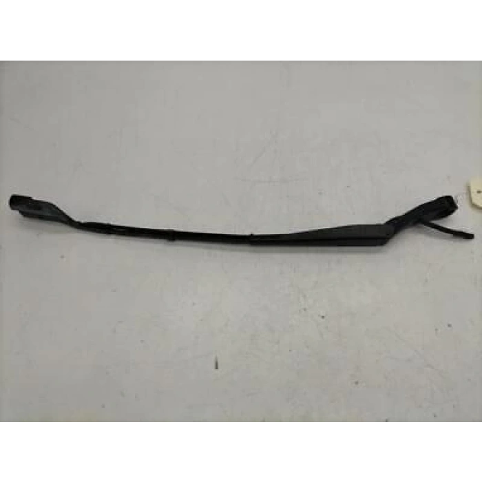 Ön Sılecek Kolu Sol Psa 3008 Iı (P84) 97-00 (Oem No: 9810665280)