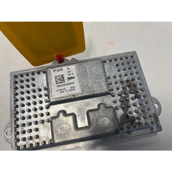 Xenon Far Beynı (Sol) Ledlı Psa 3008 / 5008 B.M 2016- (Oem No: 1674018380)