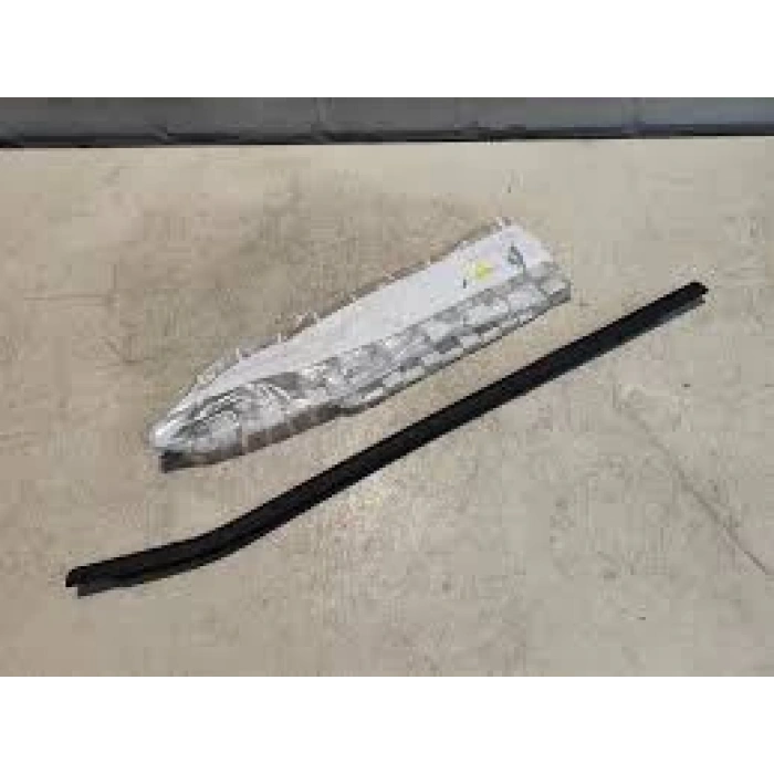 Sag Arka Cam Dıs Fıtılı Psa C3 Aırcross (A88) B.M 19- (Oem No: Yq00168280)