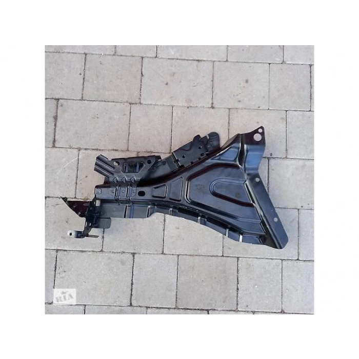 Ön Çamurluk Baglantı Braketı Sol Ford B-460 Transıt Courıer Bm 14- (Oem No: Et76 A16C199 Ac)