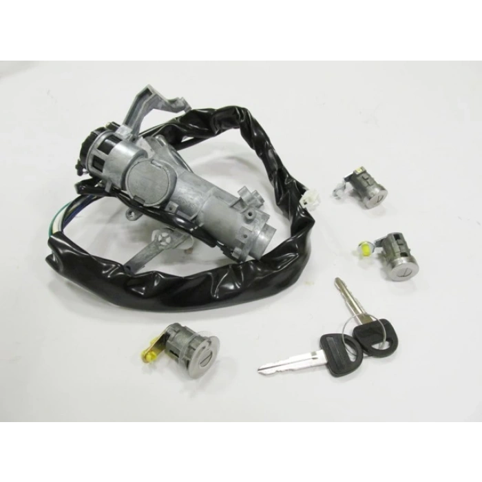 1998-2002 Suzuki Grand Vitara Kontak Kilit Set(3Lü)(Kontak-Kapı-Bagaj)Termikli-Immobılızersız (Adet)