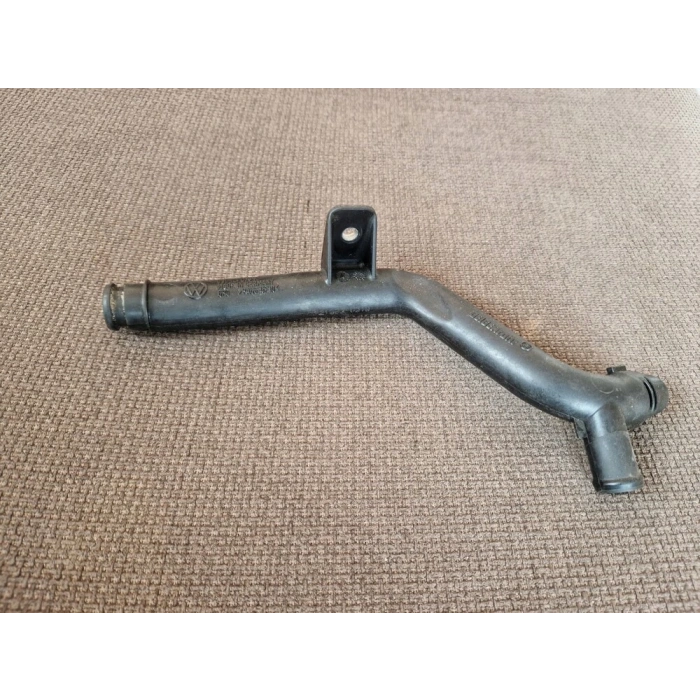 Devirdaim Su Borusu A4 / A5 / A6 / Q5 08-16 Caga-Cagb-Caha-Cahb 2.0 Tdi (Oem No: 03L121065K)