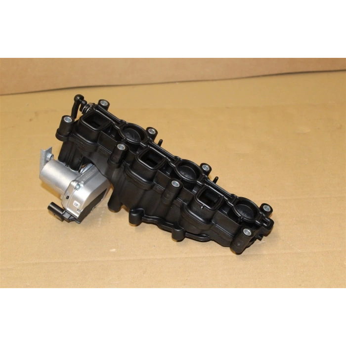 Emme Manıfoldu Sağ 117 761 Vw Q7-Touareg-A6 Bun-Bug-Bks-Cata 3,0 Tdı 04- (Oem No: 059129712Bq)