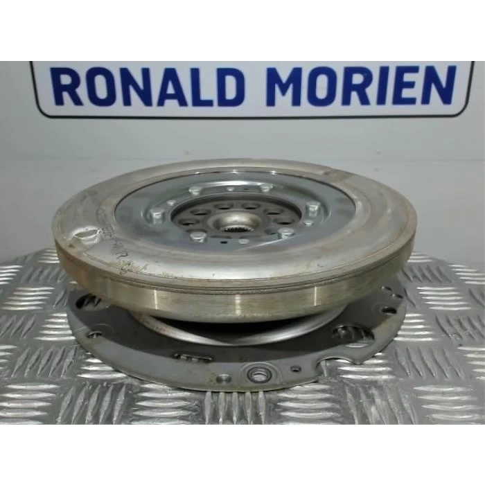 Volan A4 / A5 / A6 / Q5 / Macan 13Sonrası Cjcd-Csua-Cnha-Cjcb-Csub 2.0 Tdi Quattro (Oem No: 0B5105317R)