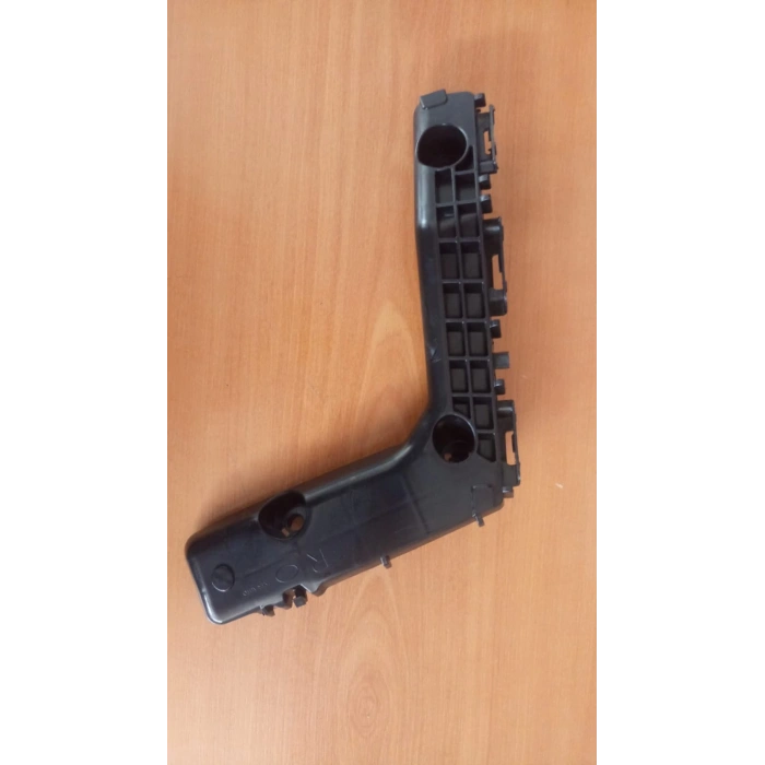Toyota Corolla (2013 Yılında Çıkan Kasa) Tampon Braketi Ön Büyük Sol (Oem No: 1001Btm3013019)