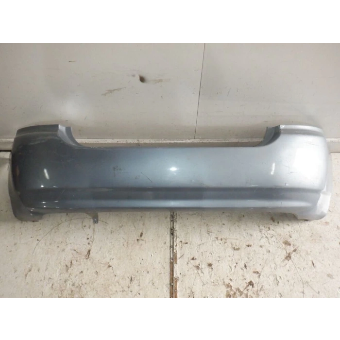 Toyota Corolla Hatchback 2002-2004 Arka Tampon Siyah (Damla Gözsüz) Tyg) (Adet) (Oem No:5215902910)