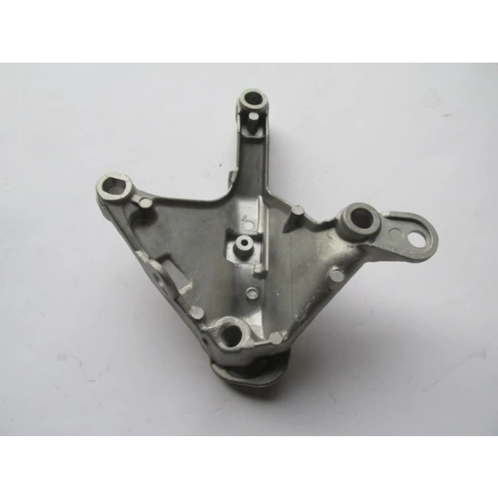 Renault Clıo- 4- Hb- 13/16; Şanzuman Takozu Kulağı Manuel (Alüminyum) (Oem No: 112533062R)