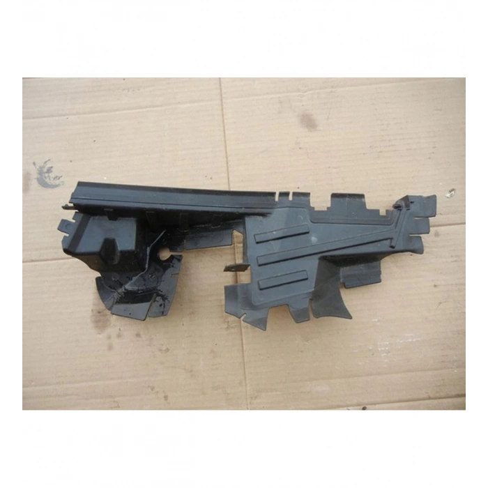 Radyatör Hava Deflektörü : Sağ 6.Vıteslı Otomatık Sanzuman Opel Corsa E B12Xel B14Xel 15- (Oem No: 1312349)