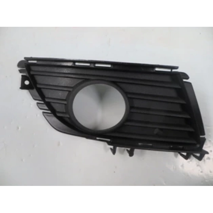 Opel Corsa 2004-2006 Sis Lamba Kapağı Sağ Siyah (Delikli) (Oem No: 1400728)