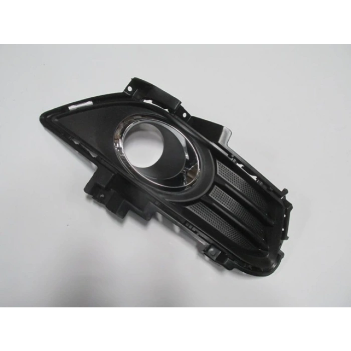 2015-2018 Ford Mondeo Sis Lamba Kapağı Sağ Sis Delikli (Tw) (Oem No:1820071)