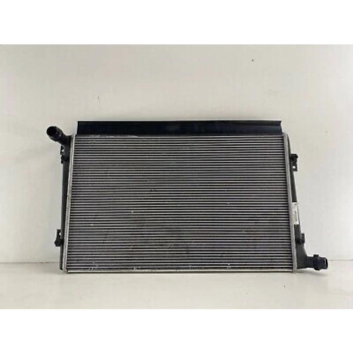 Su Radyatörü Otomatık( 650X388X26 ) Vw Golf5-Passat-Caddy Bls 1,9 Tdı 04- (Oem No: 1K0121251Ak)