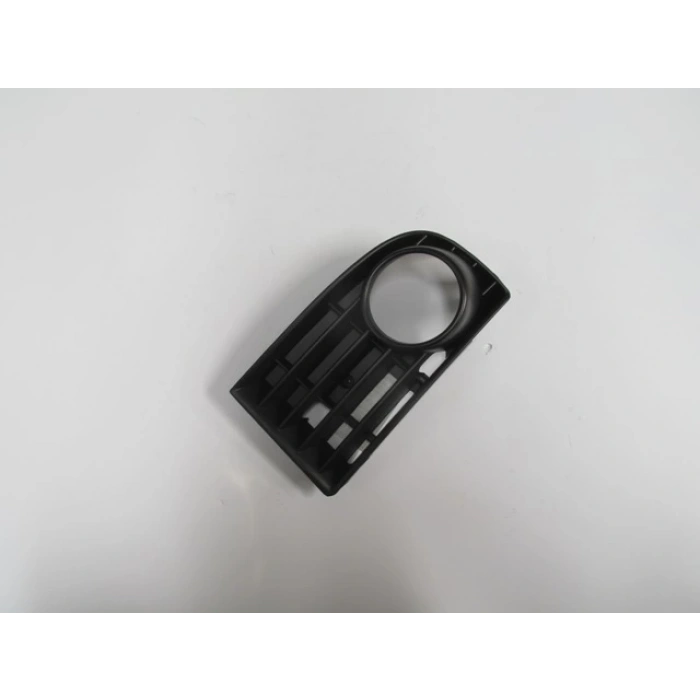 Volkswagen Golf- 5- 04/09; Sis Lamba Kapağı Sol Siyah (Sis Delikli) (Pütürlü Tip) (Tw) (Oem No: 1K0853665B9B9)