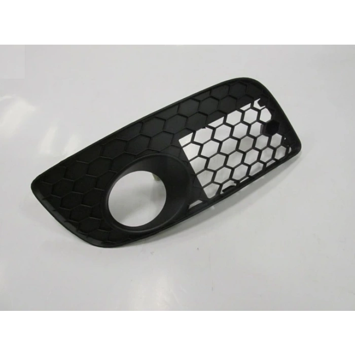 Volkswagen Golf- 5- 04/09; Sis Lamba Kapağı Sağ Siyah (Sis Delikli)(Gtı) (Izgaralı Açık Tip)(Tw) (Oem No: 1K0854662F9B9)