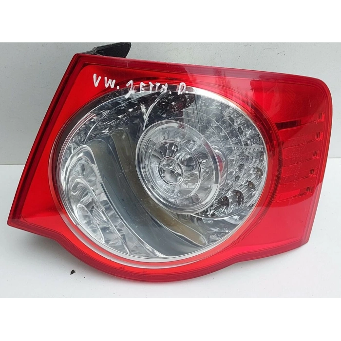 Stop Lambası Jetta 05-10 Dış Sağ (Oem No: 1K5945096G)