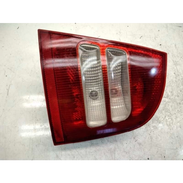 Stop Lambası Sag Vw Octavıa Bm 98-00 (Oem No: 1U6945112A)