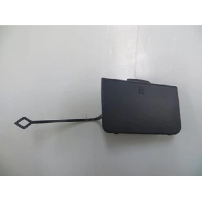 Mercedes C Class- W204- 07/11; Ön Tampon Çeki Demiri Kapağı (Tw) (Oem No: 2048850124)