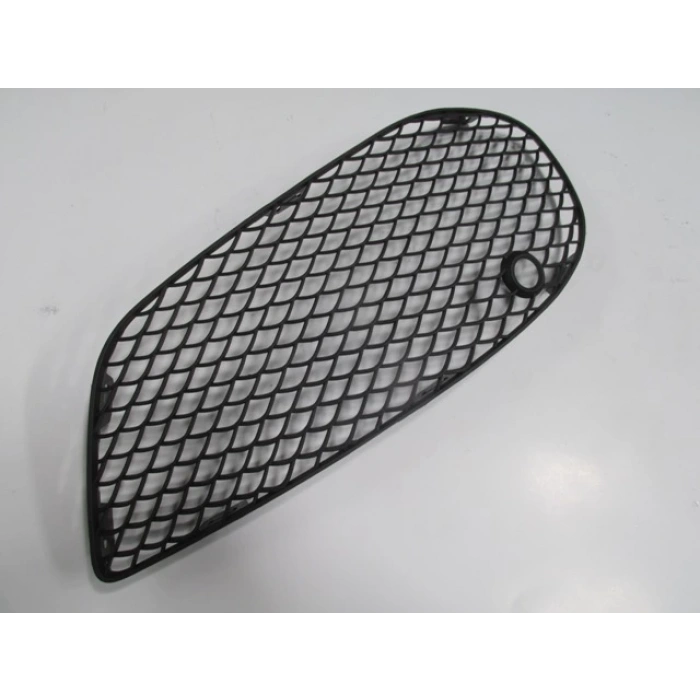 Mercedes C Class 2014-2017 Sis Lamba Kapağı Sağ Deliksiz (Amg)(Tw) (Oem No: 2058852623)