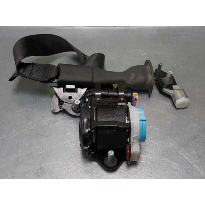 Emniyet Kemeri Ön : Sol Sıyah Opel Insıgnıa B Bm 18- (Oem No: 23465047)