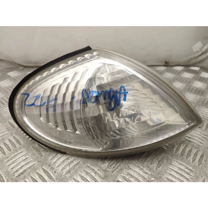 Sınyal Lambası Sag Japon Almera (N16) Benzin 00-02 (Oem No: 26130-Bm415)