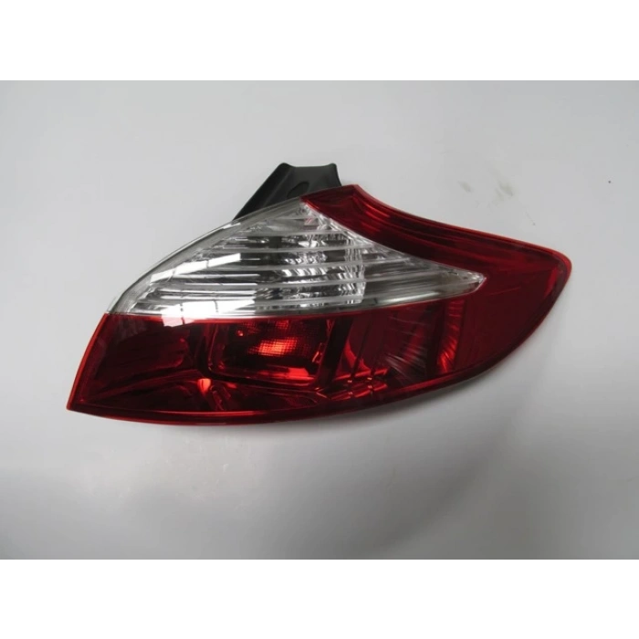 Renault Megane 3 Hatchback 2014-2015 Dış Stop Lambası Sağ Kırmızı - Beyaz (Pleksan) (Oem No: 265500007R)