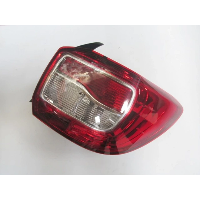 Renault Symbol 2013-2016 Stop Lambası Sağ Kırmızı - Beyaz (Mars) (Oem No: 265501454R)