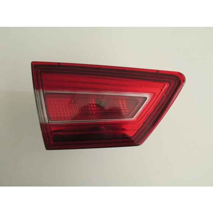 Renault Clio 4 Hatchback 2013-2016 İç Stop Lambası Sol Kırmızı - Beyaz (Pleksan) (Oem No: 265552424R)