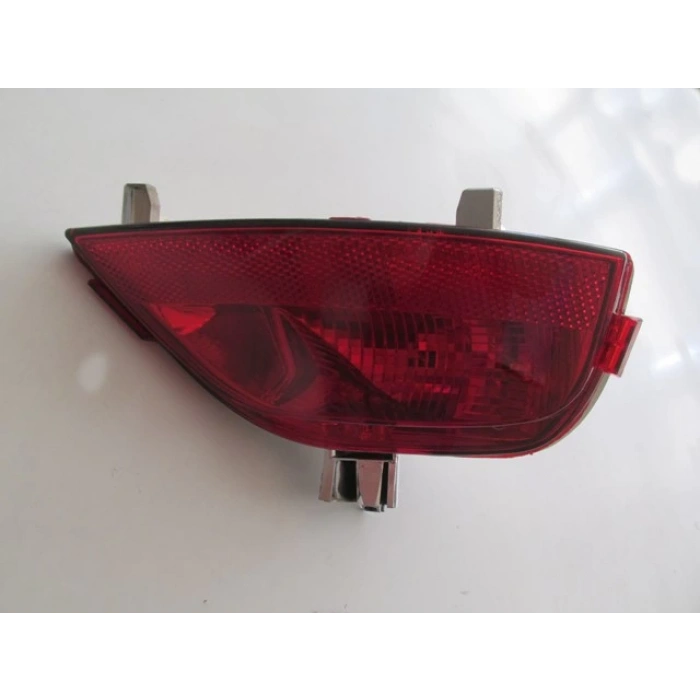 Dacıa Sandero- 16/19; Arka Tampon Reflektörü Sağ Kırmızı (Pleksan) (Oem No: 265605279R)