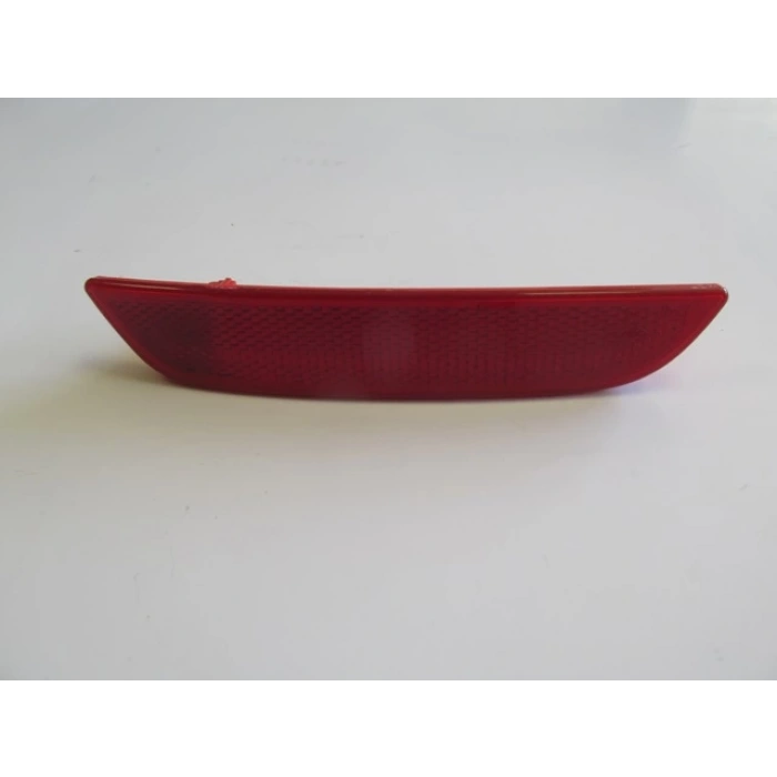 Renault Clıo- 4- Hb- 13/16; Arka Tampon Reflektörü Sağ Kırmızı (Oem No: 265605789R)