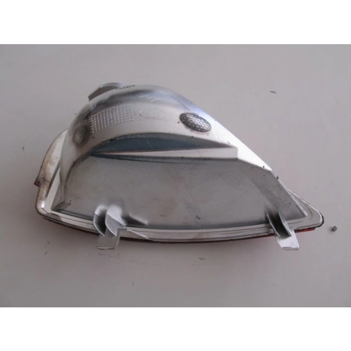 Renault Symbol 2017-2021 Arka Tampon Reflektörü Sol Kırmızı (Pleksan) (Oem No: 265854470R)