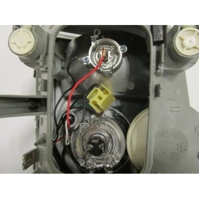 Volkswagen Volt 1996-2007 Lt35-Lt46 Far Lambası Sol Sisli - Vakumlu (Ayfar) (Adet) (Oem No:086736)