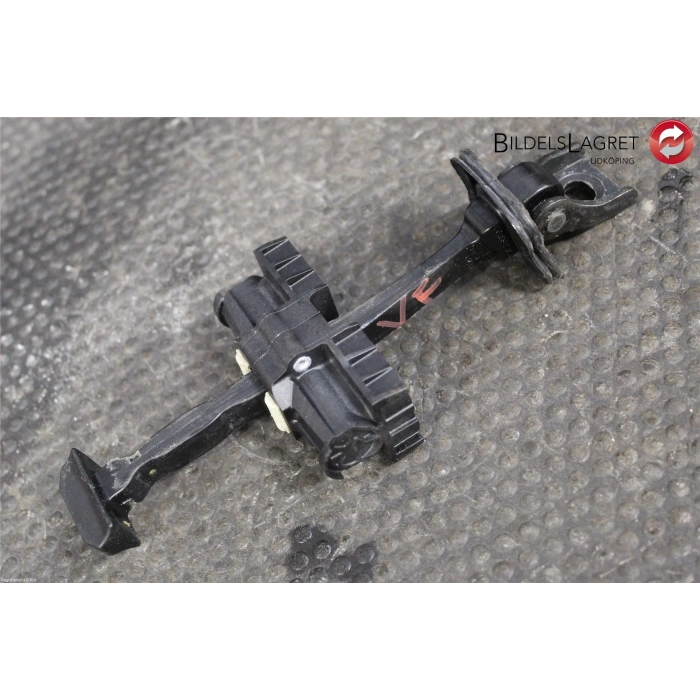 Volkswagen Polo- 7- 17/21; Ön Kapı Durdurucusu Sağ/Sol Aynı (Adet) (Kapı Gergisi) (Oem No: 2G4837249A)