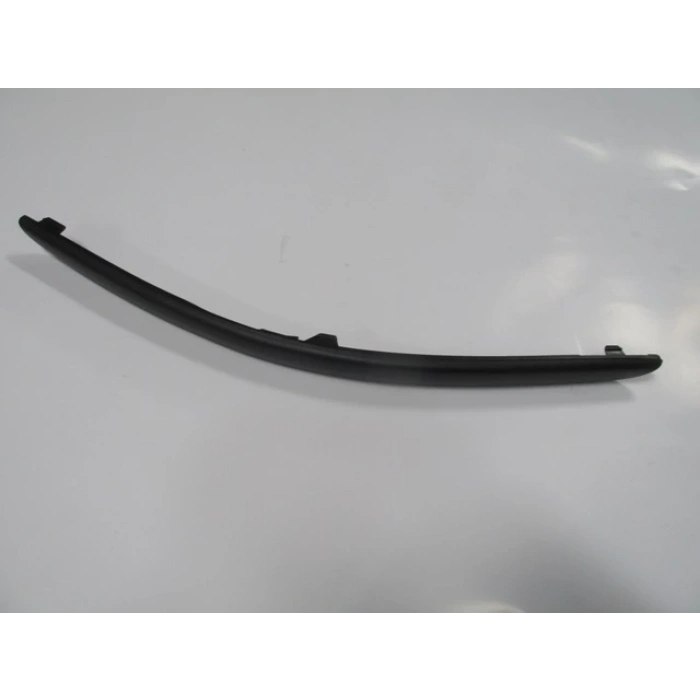 Ford Focus Sedan 2002-2005 Ve Hatchback Ön Tampon Bandı Sol Siyah (Tüv)(Tyg) (Adet) (Oem No:2M51173 Serisi 8Ac)