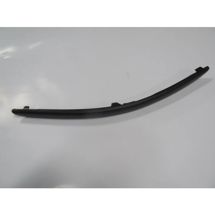 Ford Focus Sedan 2002-2005 Ve Hatchback Ön Tampon Bandı Sağ Siyah (Tüv)(Tyg) (Adet) (Oem No:2M51173 Serisi 9Ac)