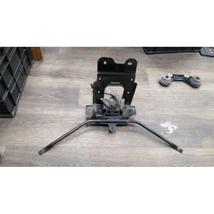 Motor Kaput Kilit Braketi Opel Insıgnıa B Bm 18- (Oem No: 39107387)