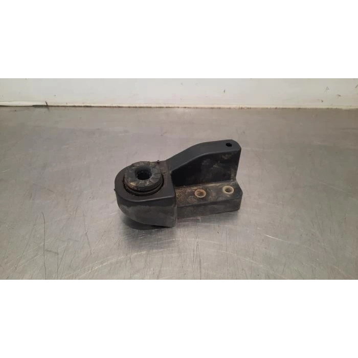 Radyatör Braketi Sağ Opel Astra K B10Xfl B10Xft B14Xft B16Sht B16Dtl B16Dth 16- (Oem No: 39162457)