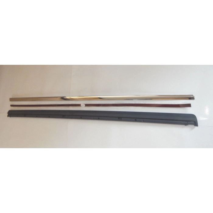 Kapı Bandı Passat 10-15 (Nikelajlı) Ön Sağ (Oem No: 3Aa854940Agru)