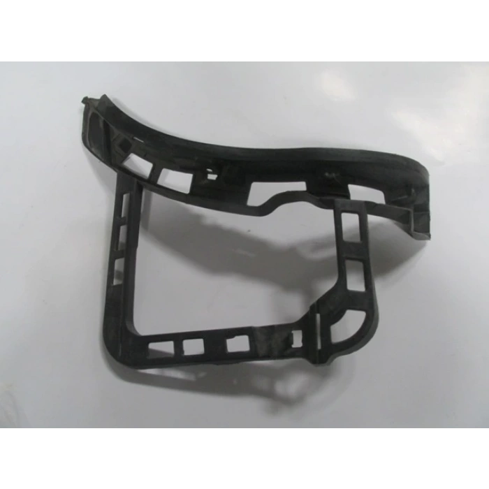 Volkswagen Passat- B7- 11/14; Arka Tampon Bağlantı Braketi Sağ Alt Kısım (Tw) (Oem No: 3Ae807394)