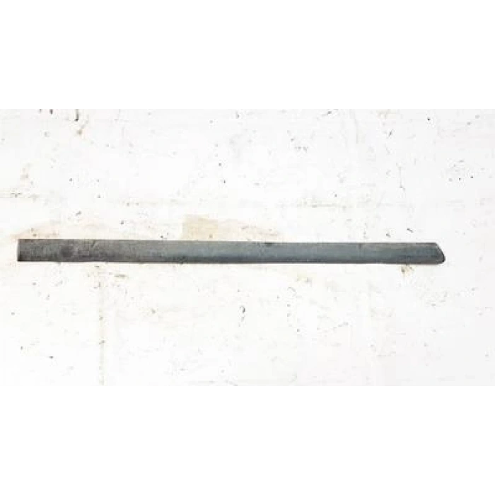 Kapı Bandı Arka Sağ Sıyah Vw Passat Bm 97-00 (Oem No: 3B0853754)