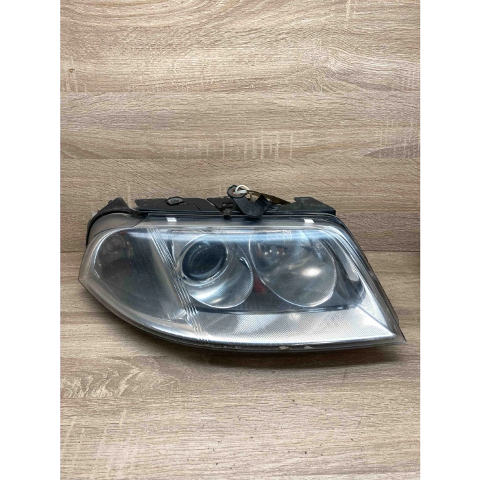 Far Passat 2001-2005 Sağ (1 Adet) (Oem No: 3B0941016An)