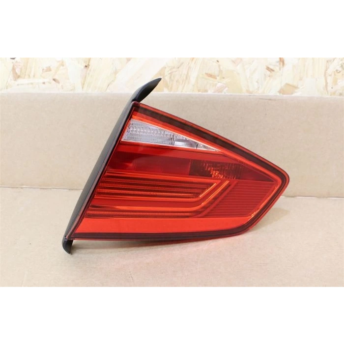 Stop Lambası Iç Sag Vw Passat Bm 15- (Oem No: 3G5945094B)