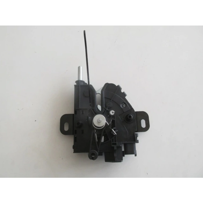 Ford Focus Sedan 2005-2007 Ve Hatchback Kaput Kilidi (Tyg) (Oem No: 3M51 16700 Bc)