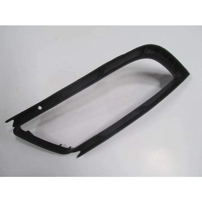 Skoda Superb 2013-2015 Sis Lamba Çerçevesi Sol (Tw - Y) (Oem No: 3T0807681)