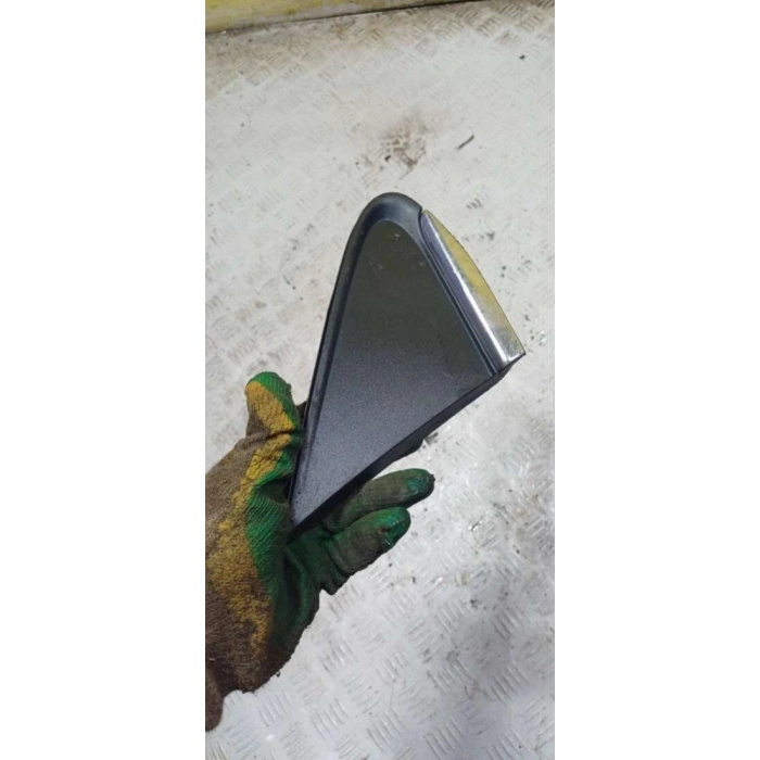Ön Kapı Ayna Üçgenı : Sağ Opel Mokka Bm 13- (Oem No: 42603886)