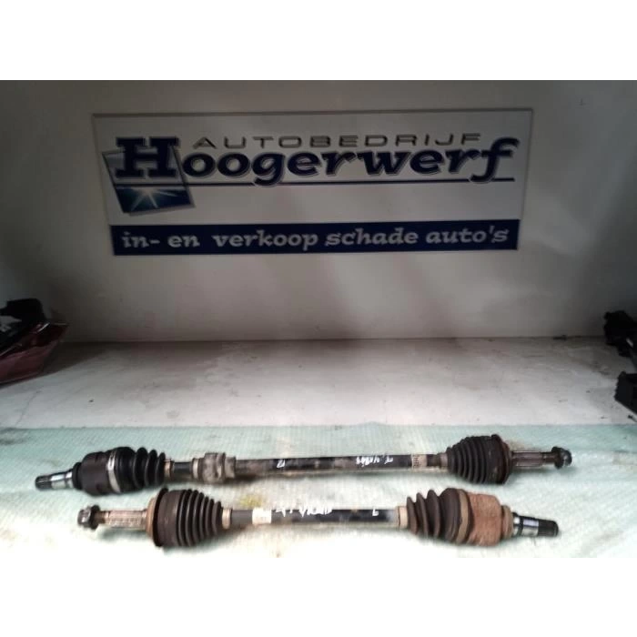 Aks Komple Ön Sol . Japon Yarıs (P9) : Yarıs (P9) 1.3 06-08 1.0 06-11 (Oem No: 43420-0D170)